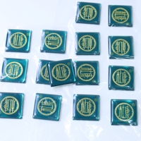 Autocollants imperméables et gravés de logo personnalisé Dômes en gel 3D Étiquettes en aluminium époxy pour étiquette nominative en impression couleur