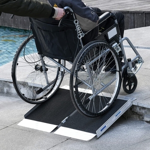 Rampa de aluminio ZAP2211M con plataformas delantera y trasera para sillas de ruedas y motocicletas, de aleación de aluminio - Product Image 2