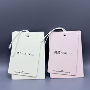 Etiquetas Personalizadas Mushang de Papel para Ropa de Mujer, Uso en Interiores, Diseño, Desarrollo y Producción - Product Image 3