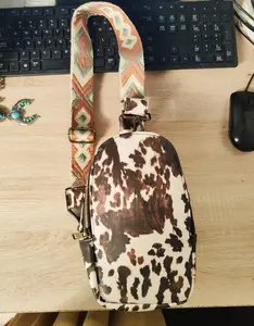 पश्चिमी cowgirl चरवाहे समायोज्य पट्टा सूरजमुखी तेंदुए गाय प्रिंट पु चमड़े के छोटे crossbody कमर छाती बैग