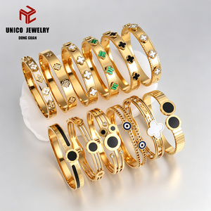 18K PVD-Vergoldete Vierblättrige Kleeblatt-Anhänger, Zwei Jahre Anlaufgarantie, Edelstahl-Armreifen, Klassischer Modeschmuck für Damen - Product Image 2