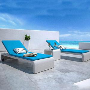 Sillas de Playa Populares de Color Personalizado, Muebles de Exterior de Ratán, <span class=keywords><strong>Tumbona</strong></span> Individual <span class=keywords><strong>con</strong></span> Mesa de Centro, <span class=keywords><strong>Tumbona</strong></span> para Tomar el Sol Junto a la Piscina - Product Image 1
