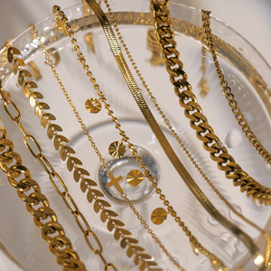 नई आगमन डेंटी 18k सोने की प्लेटेड स्टेनलेस स्टील सरल वाटरप्रूफ चेन क्रॉस डबल लेयर महिला गहने उपहार के लिए क्रॉस डबल लेयर - Product Image 3