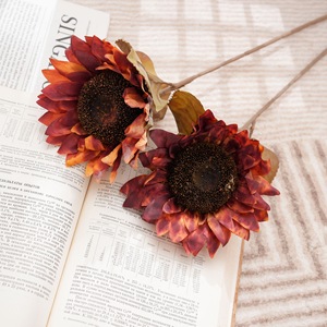 CallaFloral Girasoles Artificiales Rojos, Amarillos y Naranjas de Plástico Realistas para Decoración de Bodas, Ramos y Decoración del Hogar - Product Image 2