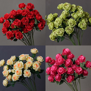 Bouquet de 10 têtes de roses artificielles en soie de haute qualité, fleurs artificielles pour <span class=keywords><strong>la</strong></span> décoration de tables d'hôtel, de mariage et de Noël - Product Image 1