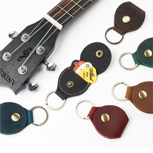 Étui pour plectres de guitare en cuir Crazy Horse, porte-plectrums, étui de protection et porte-clés pour hommes et femmes - Product Image 1
