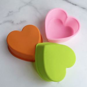 Moule à pâtisserie en silicone de qualité supérieure, de qualité alimentaire, en forme de cœur, 6 pouces, pour gâteau en forme de cœur et moule à gâteau - Product Image 1