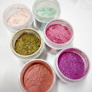 Pigmento in Polvere di Mica Perlacea Ricolorato in 200 Colori per Pittura, Acquerello, Slime, Resina Epossidica, Arte Artigianale, Inchiostro da Stampa - Product Image 1