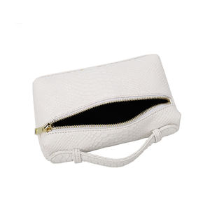 Sacs de maquillage pour femmes en cuir à motif crocodile personnalisé en usine, imperméables, sacs de voyage cosmétiques pour femmes - Product Image 6