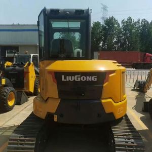 รถขุดไฮดรอลิกแบบตีนตะขาบใหม่ รุ่น 9055F Liugong รถขุดดิน 9055F Liugong เครื่องจักรสำหรับงานดิน - Product Image 6