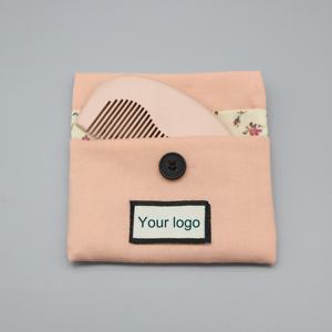 Peine de peinado de mujer con logotipo personalizado con tamaño de bolsillo Mini masaje regalo bolsa de algodón embalaje plegable Rosa cepillo de madera conjunto - Product Image 4