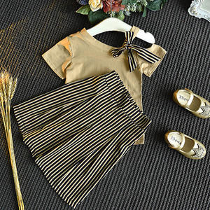 Ropa al por Mayor para Niña, Camisetas Negras Estampadas con Lazo en el Hombro y Pantalones Cortos a Rayas, Conjuntos Hechos en China - Product Image 2