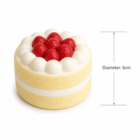 Jouet Squishy Gâteau à Remontée Lente, Balle Anti-Stress Squishy Gâteau à la Crème Réaliste, Jouet Sensoriel Doux pour Enfants et Adultes à Jouer sur le Bureau