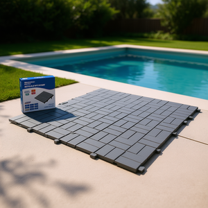 Dalles de terrasse en plastique carrées grises 12x12, emboîtables, imperméables, pour l'extérieur, pour une utilisation au bord de la piscine - Product Image 2