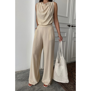 Conjunto de Blusa Corta sin Mangas y Pantalones con Pedrería para Mujer, Talla XS, Estilo Moderno para Oficina, Marca DEGAJE - Product Image 5