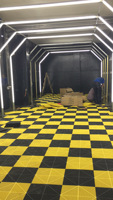 Neuankömmling 40x40 Interlocking Kunststoff Garage Bodenfliesen Anti-Rutsch-PP für Werkstatt Outdoor Gym Car Detail ing Shop Easy Click