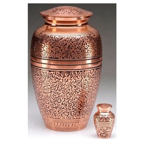 Urne funéraire en cuivre de style américain, 200 pouces cubes, taille adulte, avec gravure florale, designs personnalisables, écologique et durable - Product Image 2