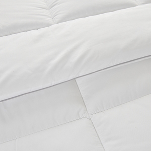 Edredón Ligero Lavable a Máquina, Colcha Sólida para Hoteles y Hogares, Manta para Todas las Temporadas - Product Image 4