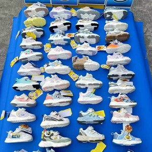 Nouvelle collection 2026 : Boîte mystère de chaussures pour enfants, tendances premium, vente en gros en vrac, directement du fournisseur - Product Image 1