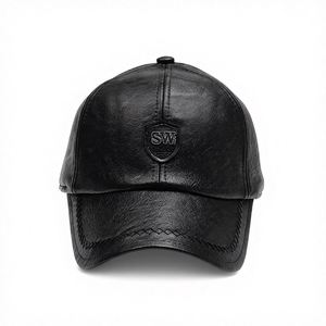 Casquette de baseball personnalisée pour homme en PU avec badge en relief, durable, 6 panneaux, réglable, tendance, décontractée, pour l'extérieur - Product Image 2