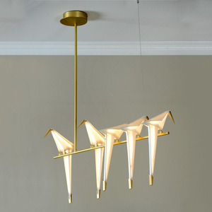 Suspension Contemporaine 12 Pigeons/Colombes Oiseaux Suspension avec Lumières Led & Lustre en Laiton et Acrylique Blanc et Doré - Product Image 3