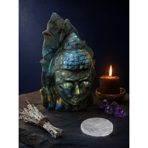 Tête de Bouddha en cristal de labradorite sur feuille - sculpture artisanale du Bouddha serein et méditant - cristal/reiki/chakra - 5 - Product Image 3