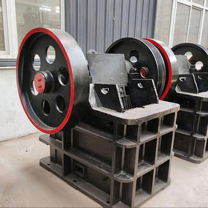 Concasseur de béton à mâchoires compact avec crible - Product Image 1