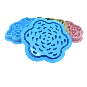 Tapis de gamelle pour animaux de compagnie en silicone durable gravé au laser, antidérapant, anti-glouton, pour l'alimentation lente des chiens - Product Image 4
