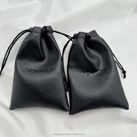 Pochette de rangement de bijoux en cuir PU personnalisée avec logo de marque pochette à cordon étanche en cuir pour lunettes de soleil