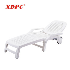 Chaise longue pliante en <span class=keywords><strong>plastique</strong></span> d'extérieur avec roulettes pour la piscine, le patio, le <span class=keywords><strong>bain</strong></span> <span class=keywords><strong>de</strong></span> <span class=keywords><strong>soleil</strong></span> - Product Image 3