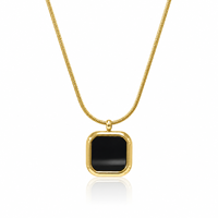 Collier pendentif carré géométrique rétro Huibao en acrylique noir, chaîne serpent en acier inoxydable, accessoires de mode pour femmes, vente en gros