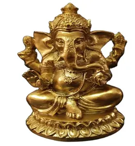 Statue di dio elefante in resina nella decorazione domestica antica figurina indù Ganesha