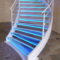 Escalier de luxe Double courbé avec cordes en hêtre, personnalisé en usine