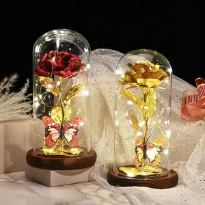 Altın folyo cam kapak içinde gül çiçek sevgililer günü hediye ölümsüz çiçek kelebek dekoratif masa süsleri