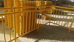 รั้วกั้นสนาม-รั้วไฟเบอร์กลาสสำหรับงานหนักสำหรับถนน/สวนในเขตเทศบาลทนต่อแรงกระแทกและความสูงที่กำหนดเอง - Product Image 5