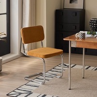 Chaise de salle à manger antique de style médiéval, non pliable, avec dossier rembourré et design arqué, pour mobilier de maison et salle à manger