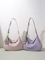 Sac à main femme en cuir véritable, design de niche, printemps-été, avec pendentif raffiné, sac bandoulière de luxe léger haut de gamme