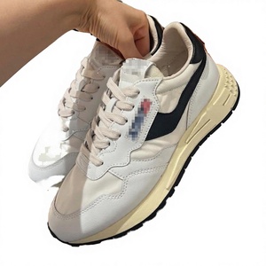 Chaussures de golf classiques pour hommes, légères, respirantes, confortables, à crampons, tendance mode printemps-été, baskets de sport décontractées - Product Image 3