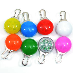 OEM Modernes Luxus-LED-Leuchthalsband für Hunde und Katzen mit Leuchtanhänger, Wasserdicht & Wiederaufladbar, Anti-Verlust Haustier-Blitzanhänger - Product Image 1