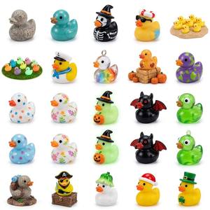 Juguetes Variados al por Mayor con Corona, Patos Luminosos, Macetas y Jardineras de Resina, Miniaturas de Animales de la Suerte, Adornos Navideños - Product Image 1