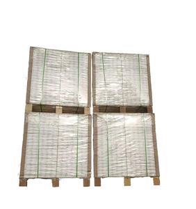 Carton blanc simple face en sulfate blanchi (SBS) avec revêtement en kaolinite anti-ondulation, blancheur minimale 92 %, <span class=keywords><strong>enduit</strong></span> des deux côtés - Product Image 4