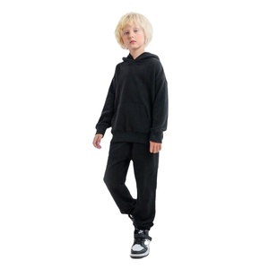 Fabricantes de Ropa Infantil de Algodón, Conjunto de Sudadera con Capucha y Pantalones Deportivos Personalizados de Alta Calidad, 320 g/m², Venta al Por Mayor - Product Image 3