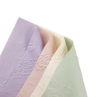 10 pièces/sac Papier d'emballage floral gaufré rose épais 3D pour bouquets et fournitures de fleuristes en gros