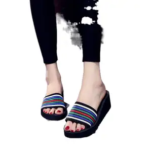 Terlik kadın flip-flop kadın sandalet kadın yaz moda trendleri açık aşınma ev kore tarzı öğrenci orta topuk plaj