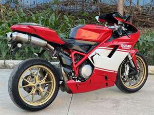 Moto <span class=keywords><strong>sportive</strong></span> <span class=keywords><strong>Ducati</strong></span> authentique haute performance <span class=keywords><strong>600</strong></span>-1000 cm³ à 4 soupapes desmodromiques, vitesse maximale de 283 km/h pour le sport - Product Image 3