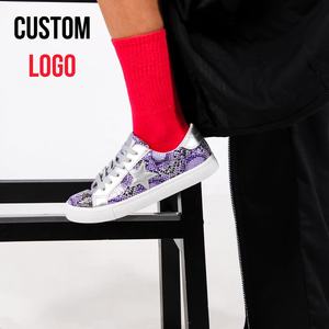 Sneakers da donna in pelle vegana di design di lusso Mujer scarpe personalizzate con Logo Branding Sneakers da donna 2023 - Product Image 1