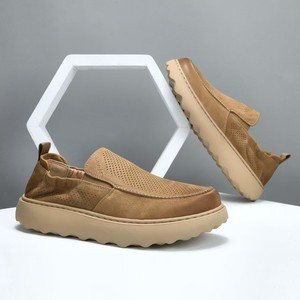 Zapatos de verano transpirables perforados de PU blanco, sin cordones, con paneles laterales elásticos, borde ondulado curvo, suela de plataforma gruesa, para hombre, uso diario. - Product Image 2
