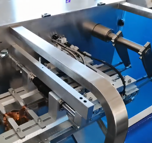 Máquina de envasado al vacío automática de <span class=keywords><strong>bolsas</strong></span> prefabricadas, maquinaria horizontal de alimentos de bajo <span class=keywords><strong>precio</strong></span> para envolver bolas de carne, plástico PLC - Product Image 3