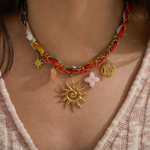 Collier Pendentif Soleil Lune Étoiles en Acier Inoxydable Bijou Tendance Accessoire de Mode Origine Yiwu JDN0308030 - Product Image 3