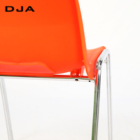 Chaise d'étudiant moderne et économique empilable en plastique pour l'Amérique du Nord, idéale pour la salle de sport, l'appartement, l'hôpital, l'extérieur, la chambre et le salon